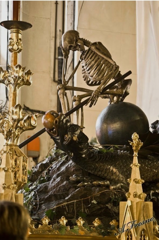Santo Entierro — imagen 2 de 12